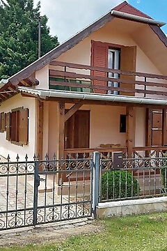 Vár-lak Vendégház Borgáta