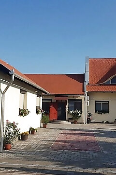 Borostyán Apartmanház Hajdúnánás