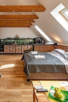 Castle Hill Apartments**** Eger