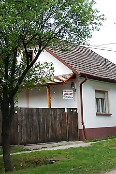 Túristaház Diósjenő