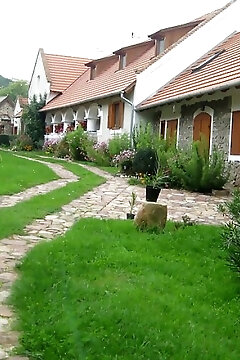 Hársfa Apartmanház Salföld