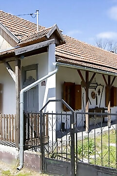 Tulipános Porta Parasztház Sarud
