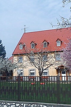 Fenyő Panzió és Apartmanház Mezőkövesd