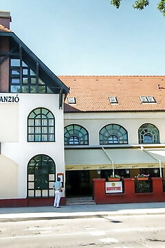 Play Pub Étterem és Panzió Debrecen