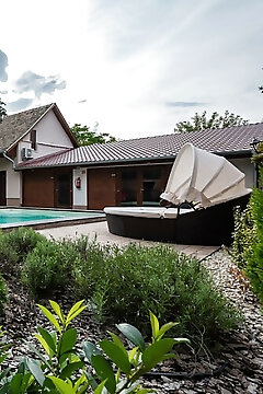 Allium Apartment Makó