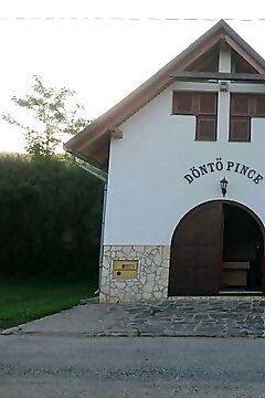 Döntőház** Tokaj