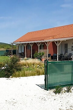 Búzavirág Apartmanház Balatonakali
