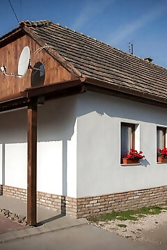 Grabensia Iskolamester Apartmanház Garáb