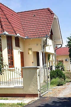 Thália Apartmanház Hajdúszoboszló