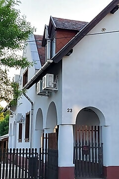 Aniiza Apartman Örvényes