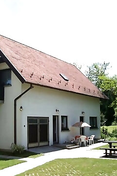 Gyöngyvirág Apartmanház Balatonboglár