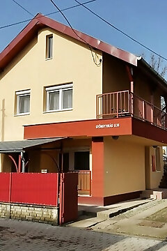Gyöngyvirág Apartmanház Hajdúszoboszló