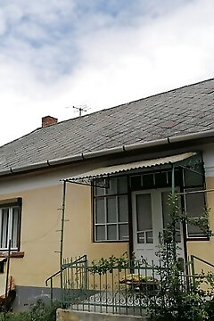 Kesudiófa Vendégház Tiszabábolna