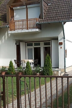 Strandközeli Nyaralóház Balatonboglár