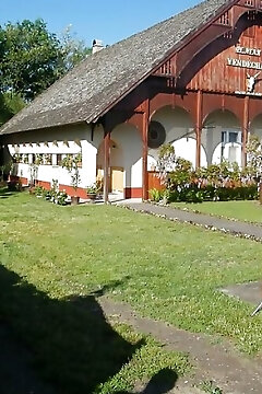 Platán Vendégház Ópusztaszer